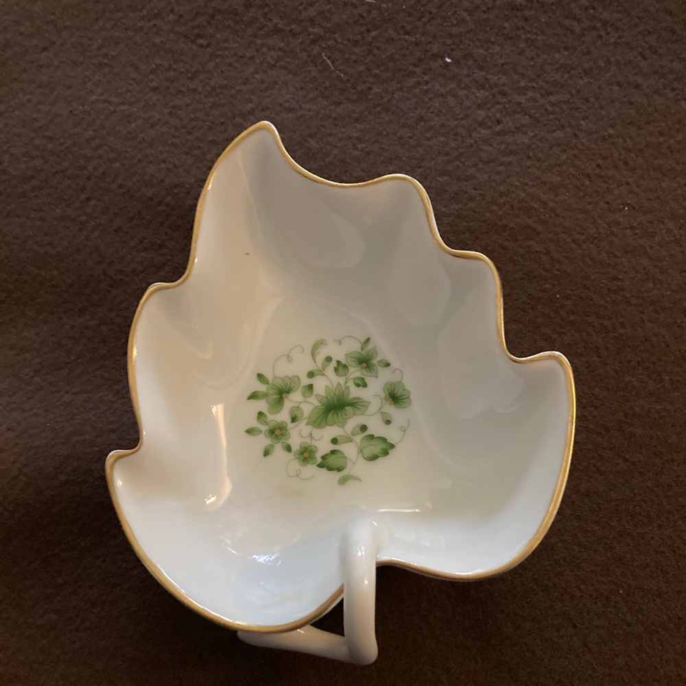 Hollohaza Hungary Leaf Candy/trinket Dish